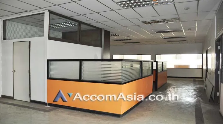 unit Office space For Rent in Silom, Bangkok  near MRT Lumphini (AA11161)